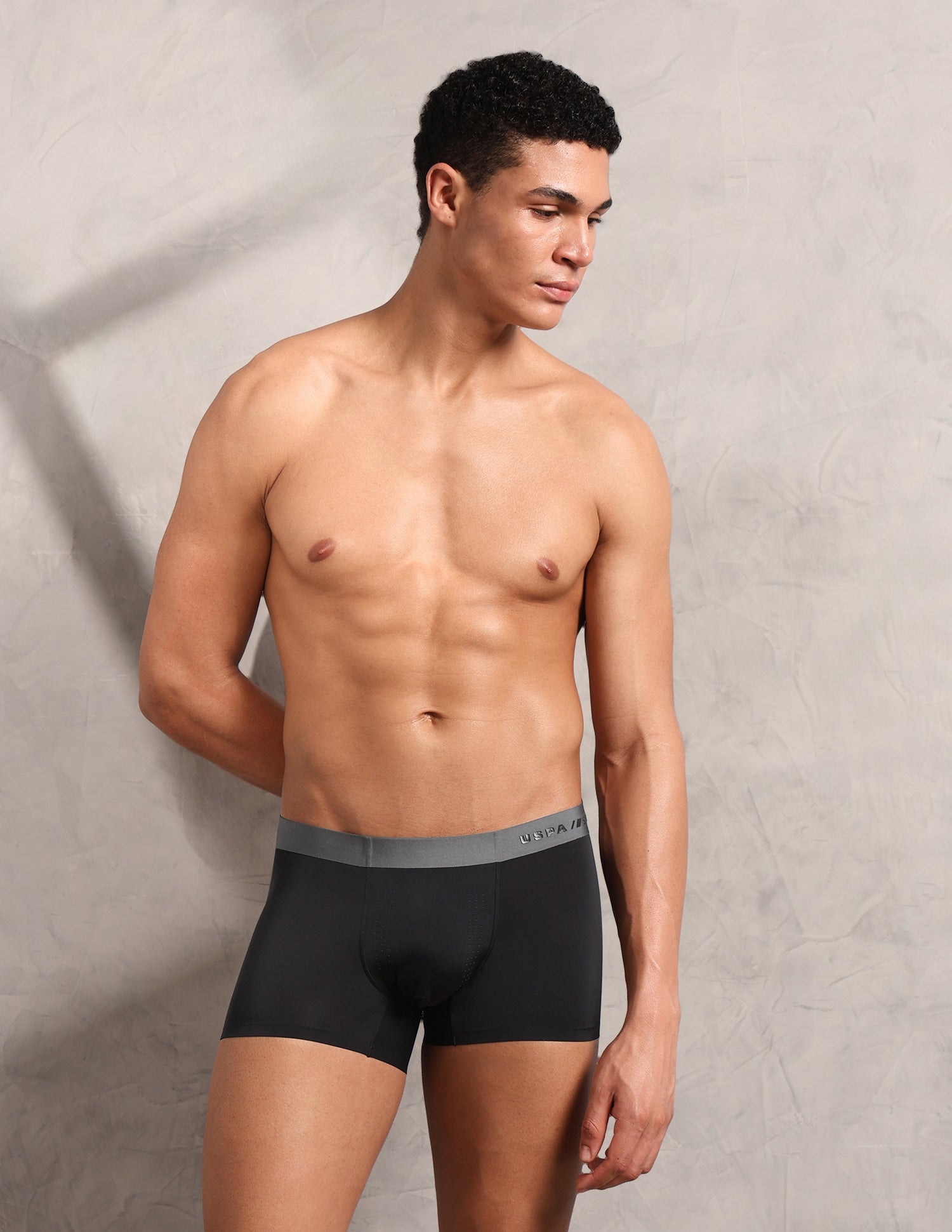 Ultra Light Perforated RT010 Seamless Trunk Black - U.S. Polo Assn. India | Large