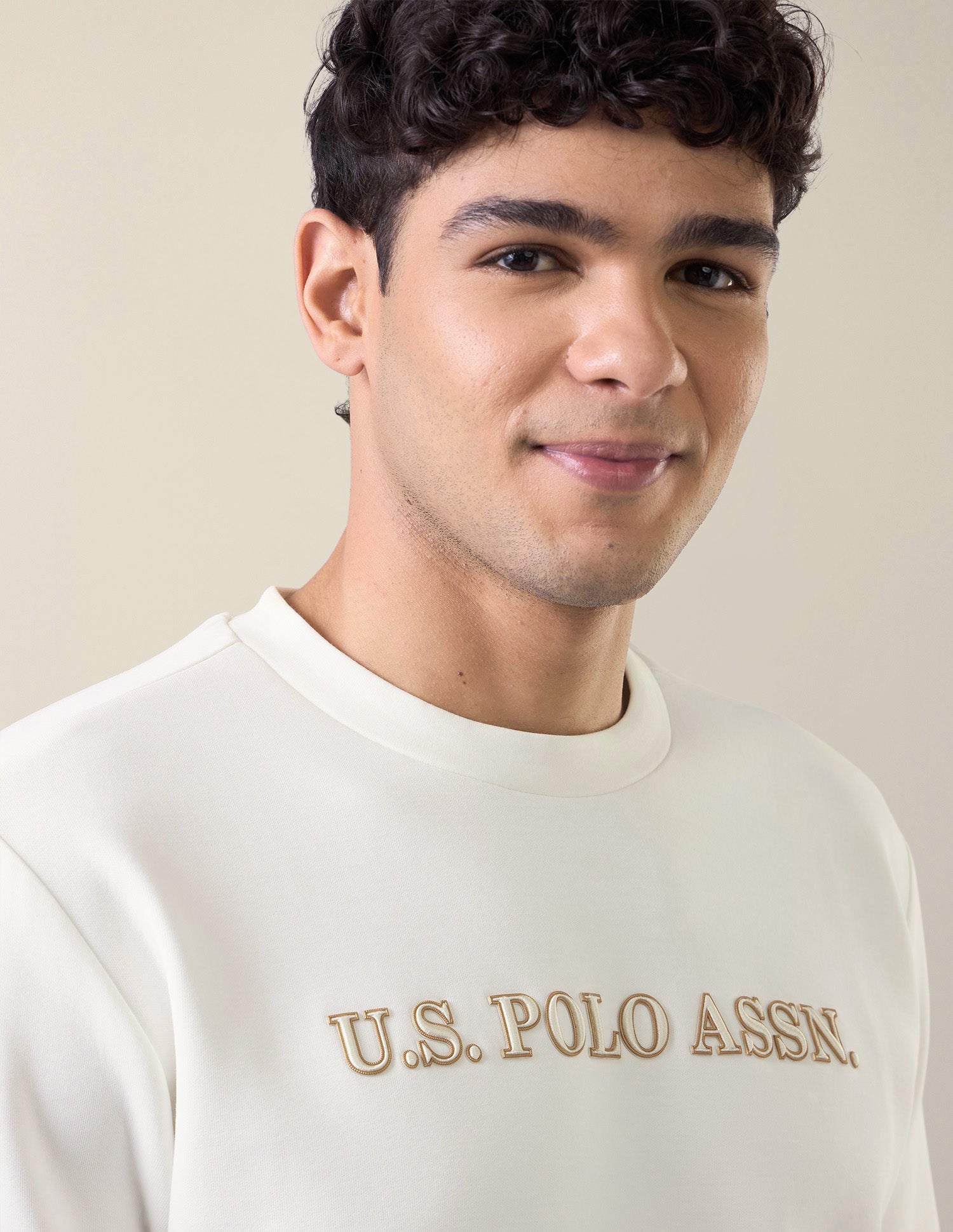 Brand Applique Slim Fit Sweatshirt Off White - U.S. Polo Assn. India | Large