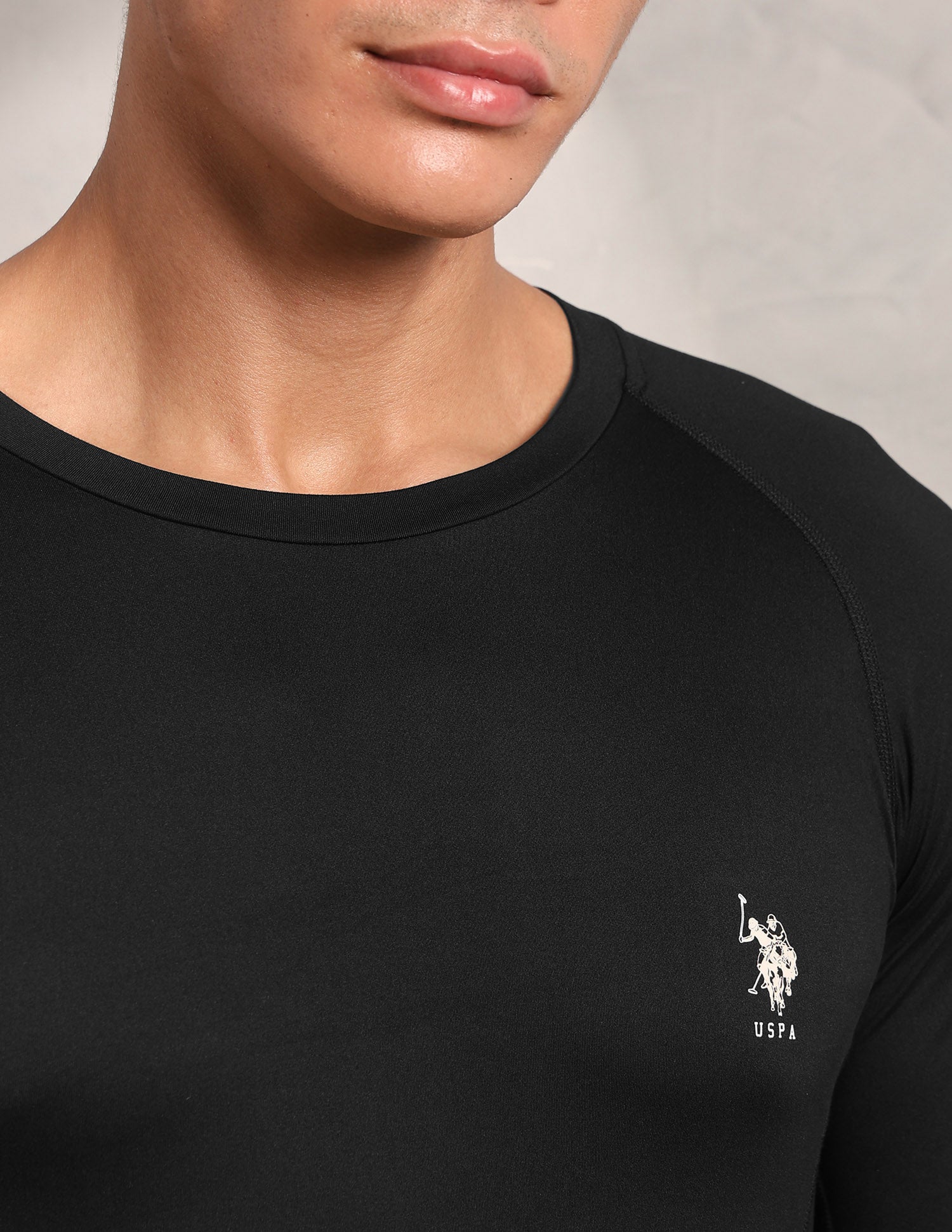 Essential Sports RV003 Compression T-Shirt Black - U.S. Polo Assn. India | Large
