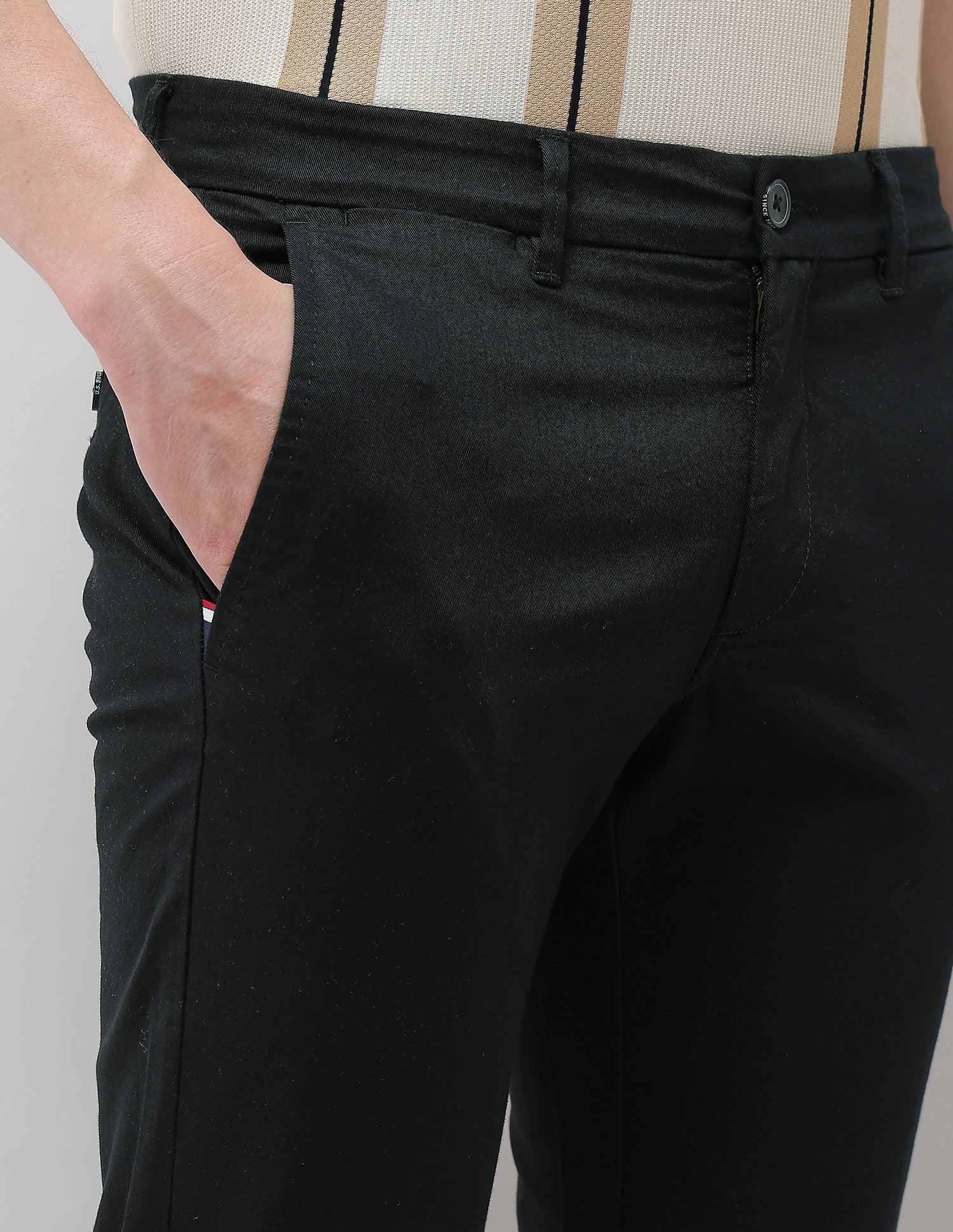 Solid Twill Denver Slim Fit Trousers Black - U.S. Polo Assn. India | Large