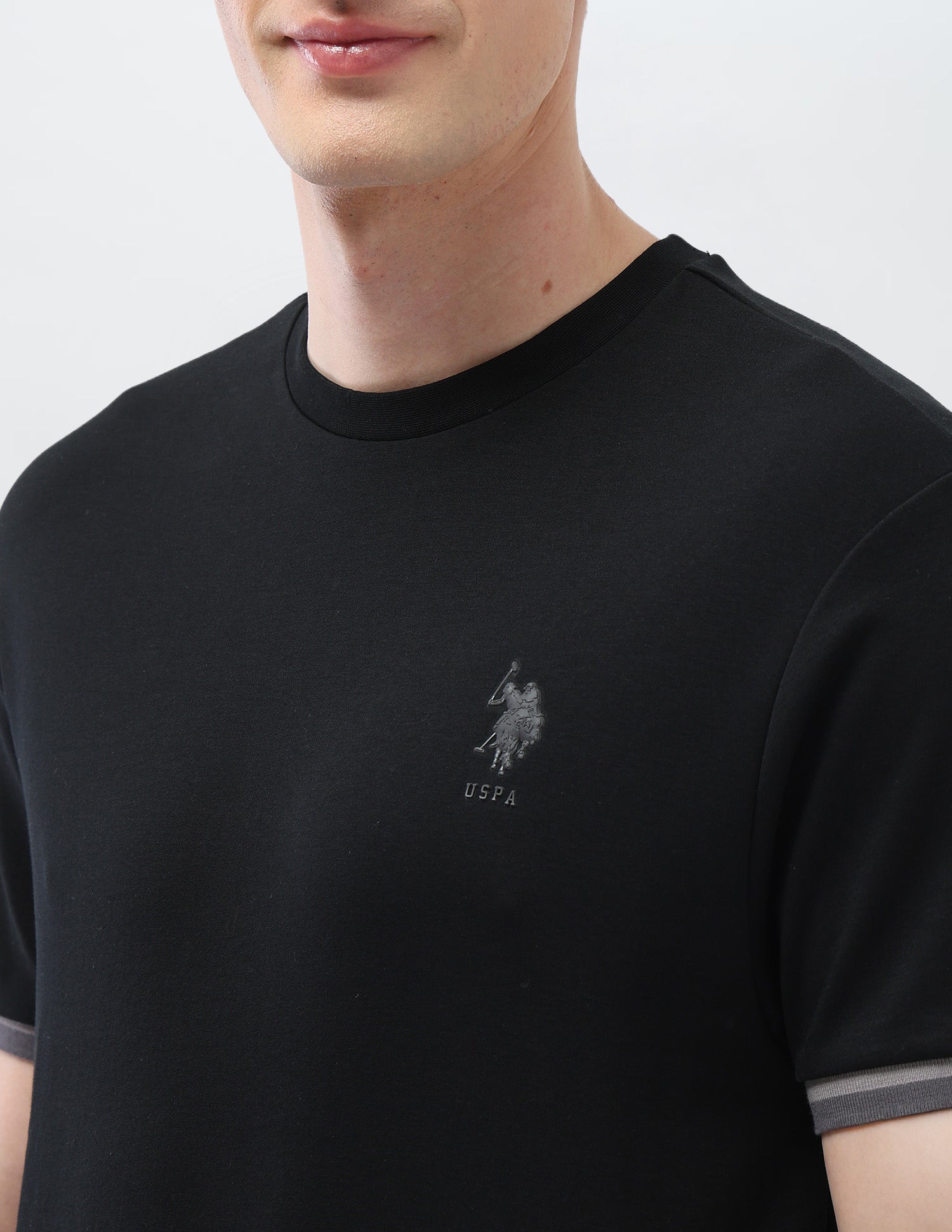 Solid Slim Fit Black & Gold T-Shirt Black - U.S. Polo Assn. India | Large