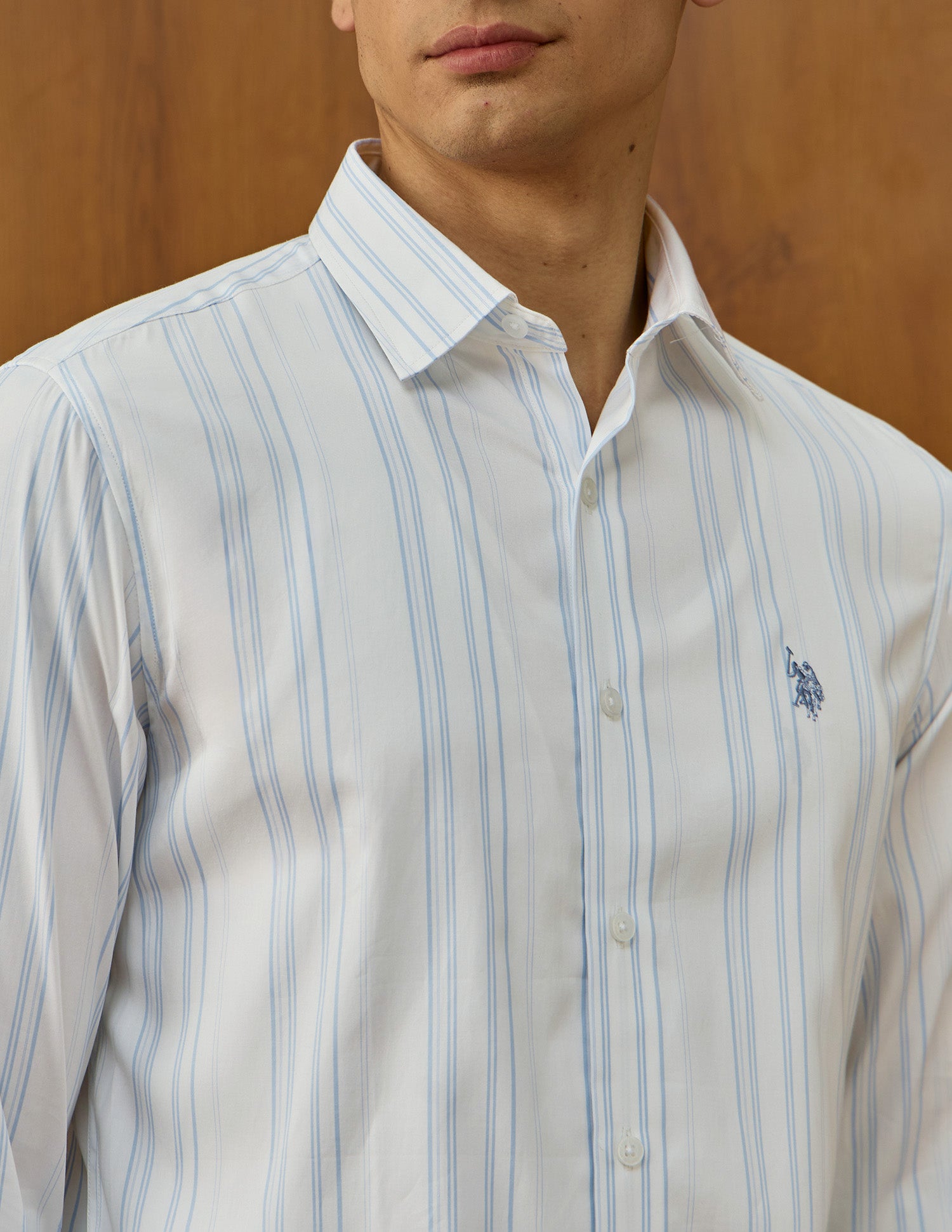 Poplin Varsity Theatre Shirt Light Blue - U.S. POLO ASSN. | Large