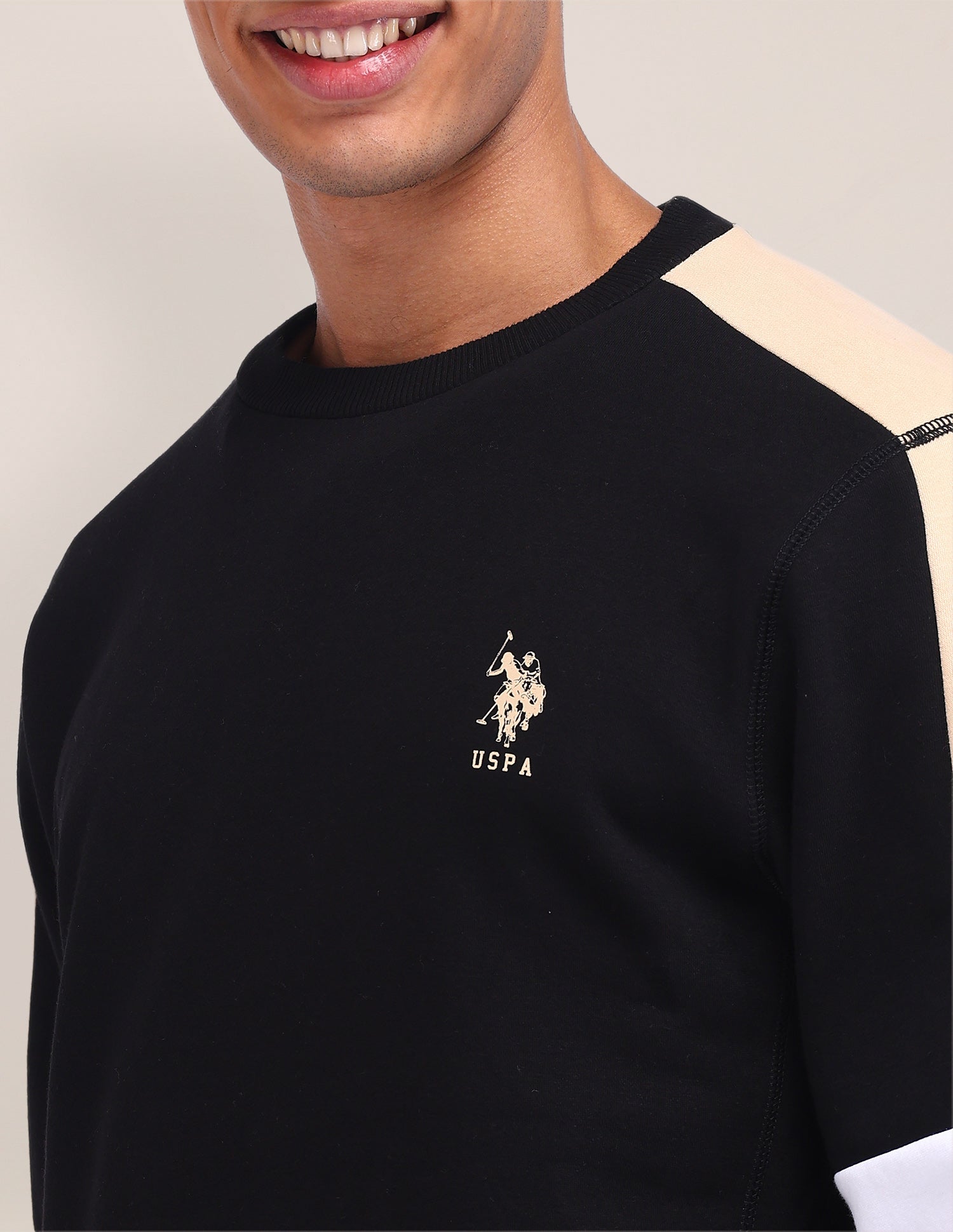 Colour Blocked Regular Fit Sweatshirt Black - U.S. Polo Assn. India | Large