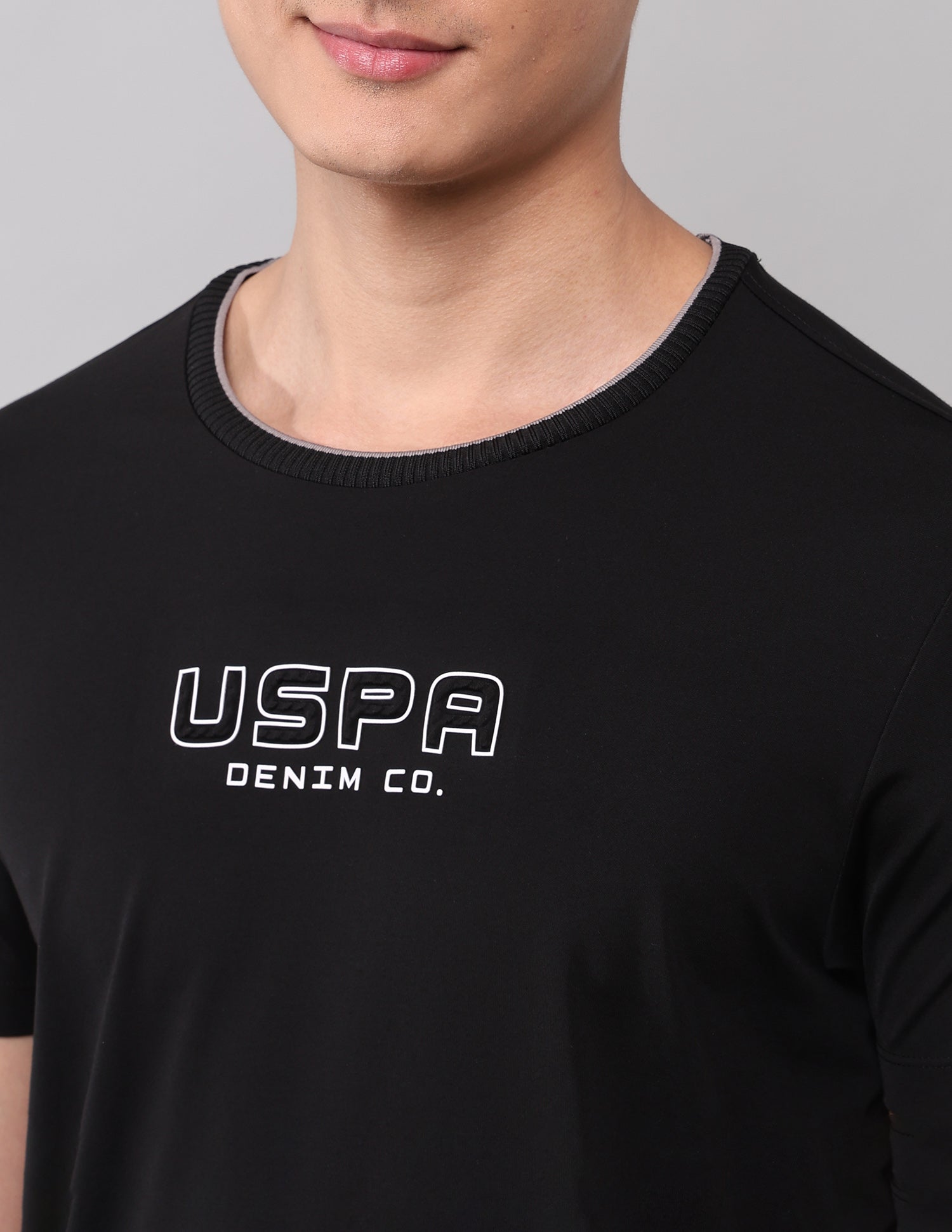 Brand Embossed Muscle Fit T-Shirt Black - U.S. Polo Assn. India | Large
