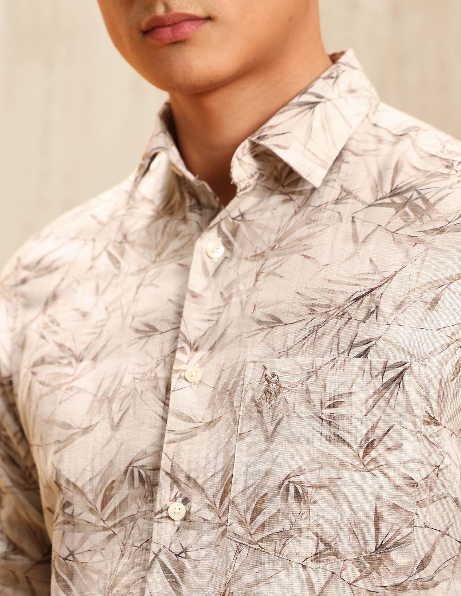 Tropical Printed Tailored Fit Shirt Light Khaki - U.S. POLO ASSN. | Large