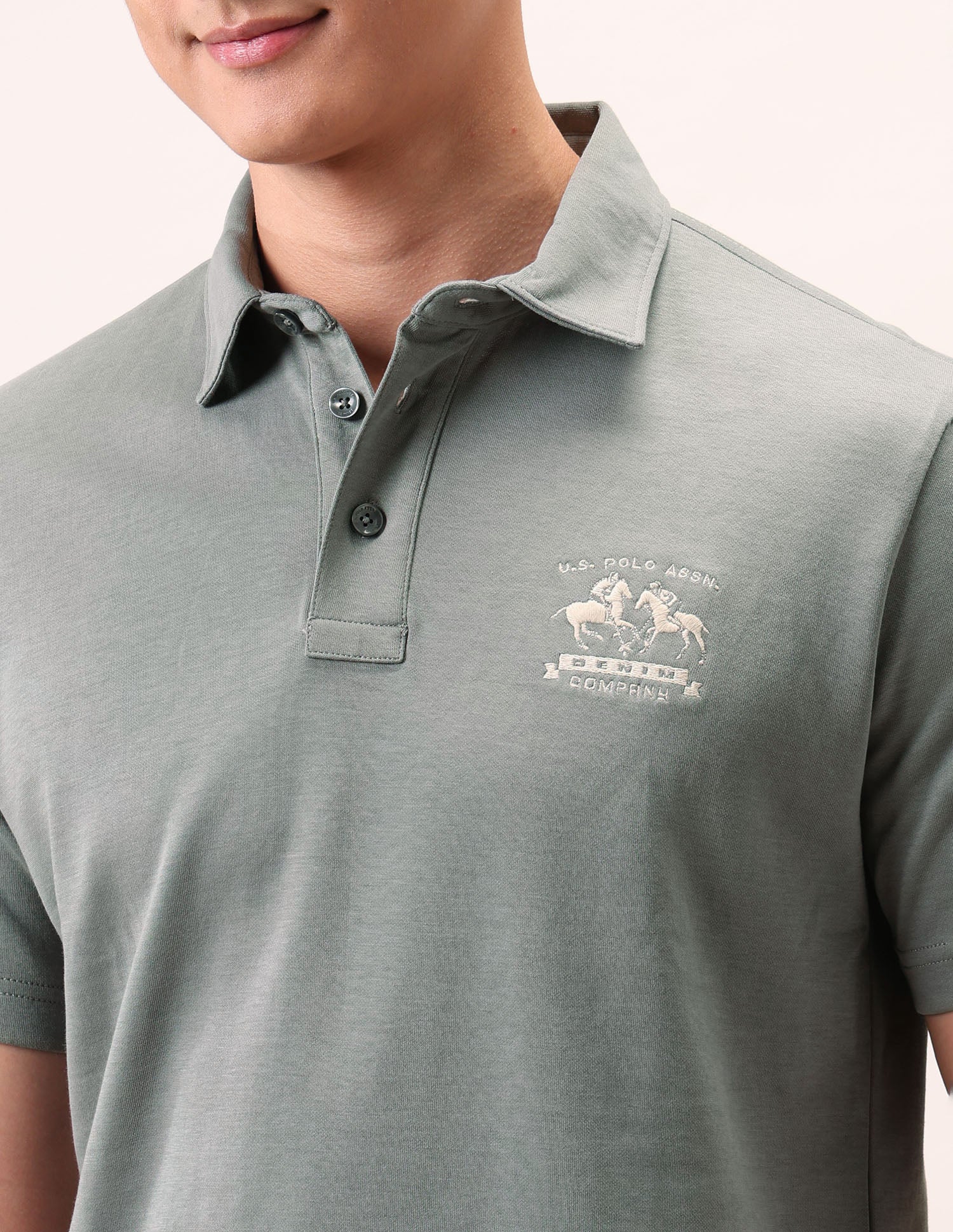 Muscle Fit Outdoor Polo Shirt Light Grey - U.S. Polo Assn. India | Large