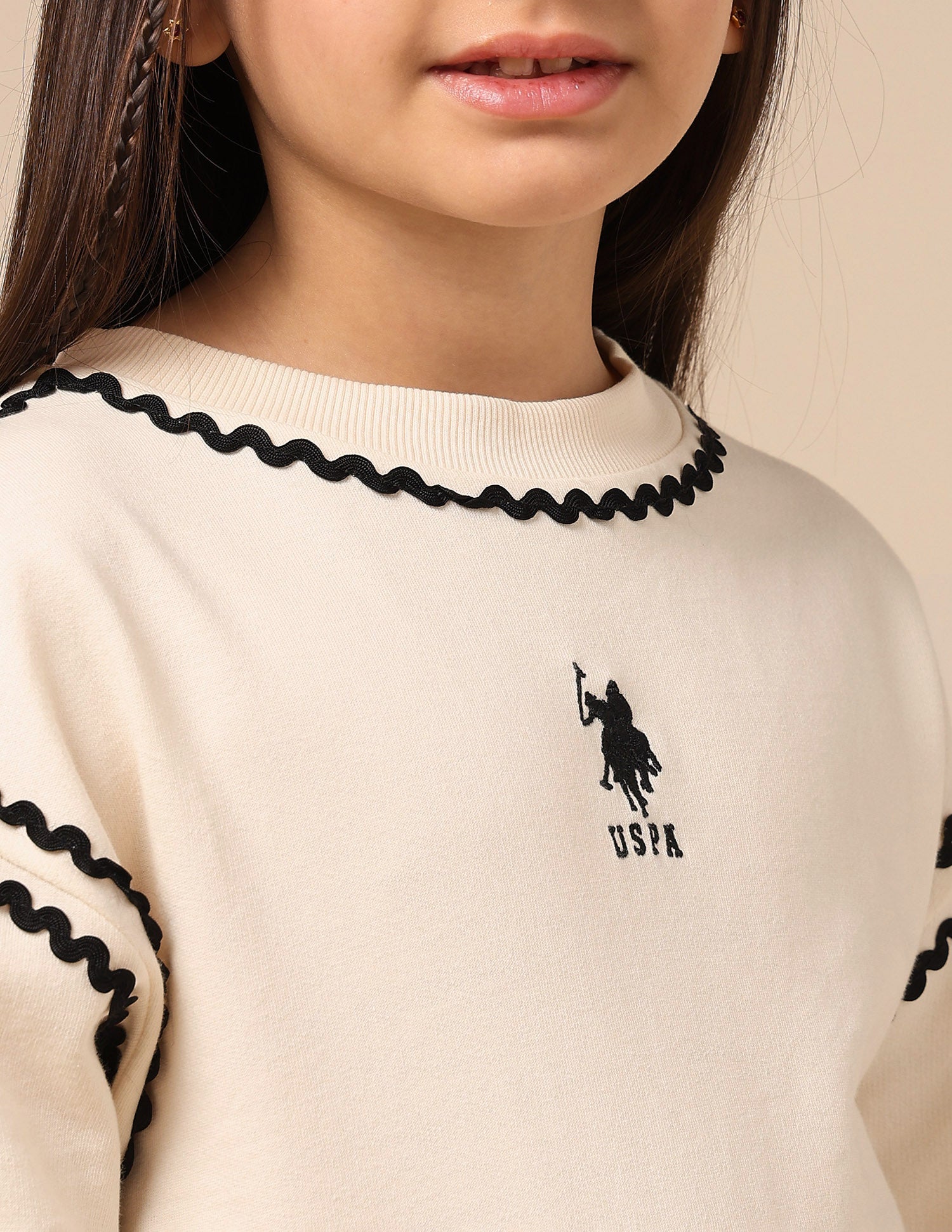 Girls Solid Comfort Fit Sweatshirt Off White - U.S. POLO ASSN. | Large