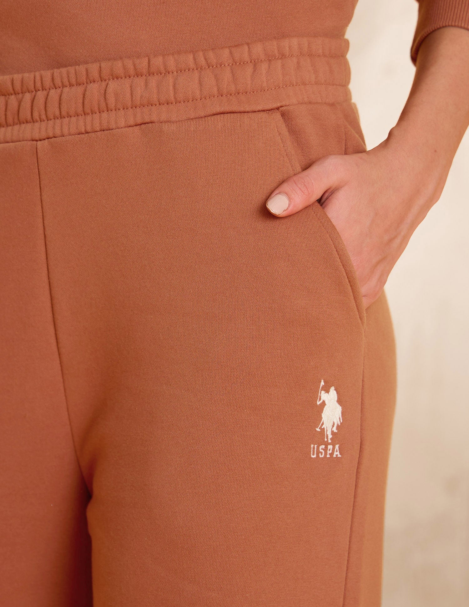Solid Wide Leg Fit Trousers Brown - U.S. Polo Assn. India | Large