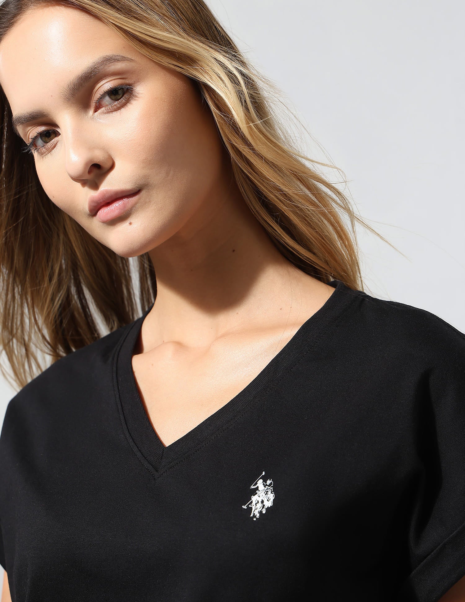 Basic V-Neck Regular T-Shirt Black - U.S. Polo Assn. India | Large