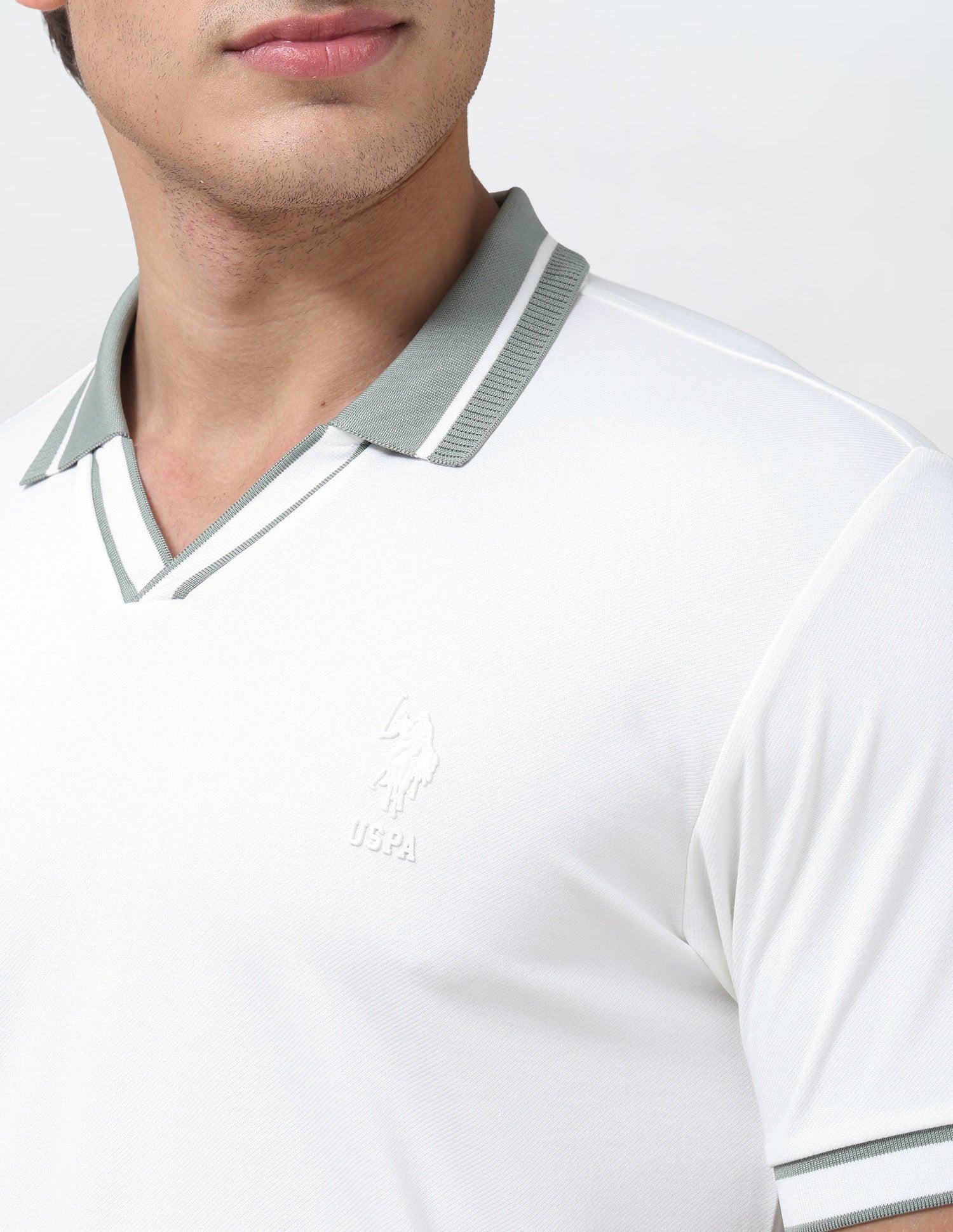 Solid Slim Fit Polo Shirt Ivory - U.S. Polo Assn. India | Large