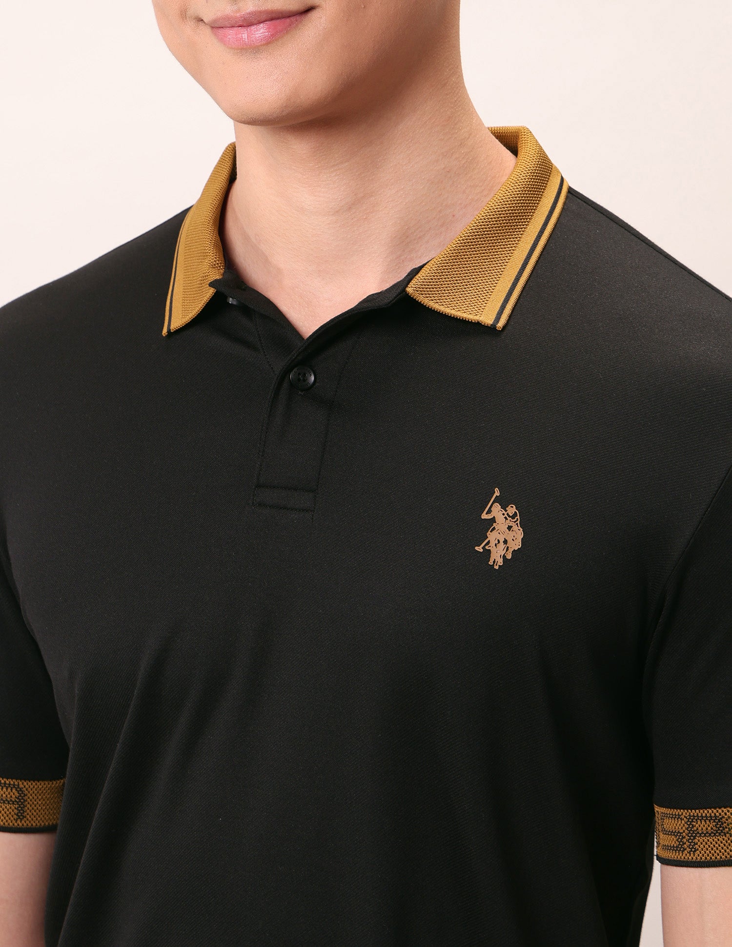 Muscle Fit Outdoor Polo Shirt Black - U.S. Polo Assn. India | Large