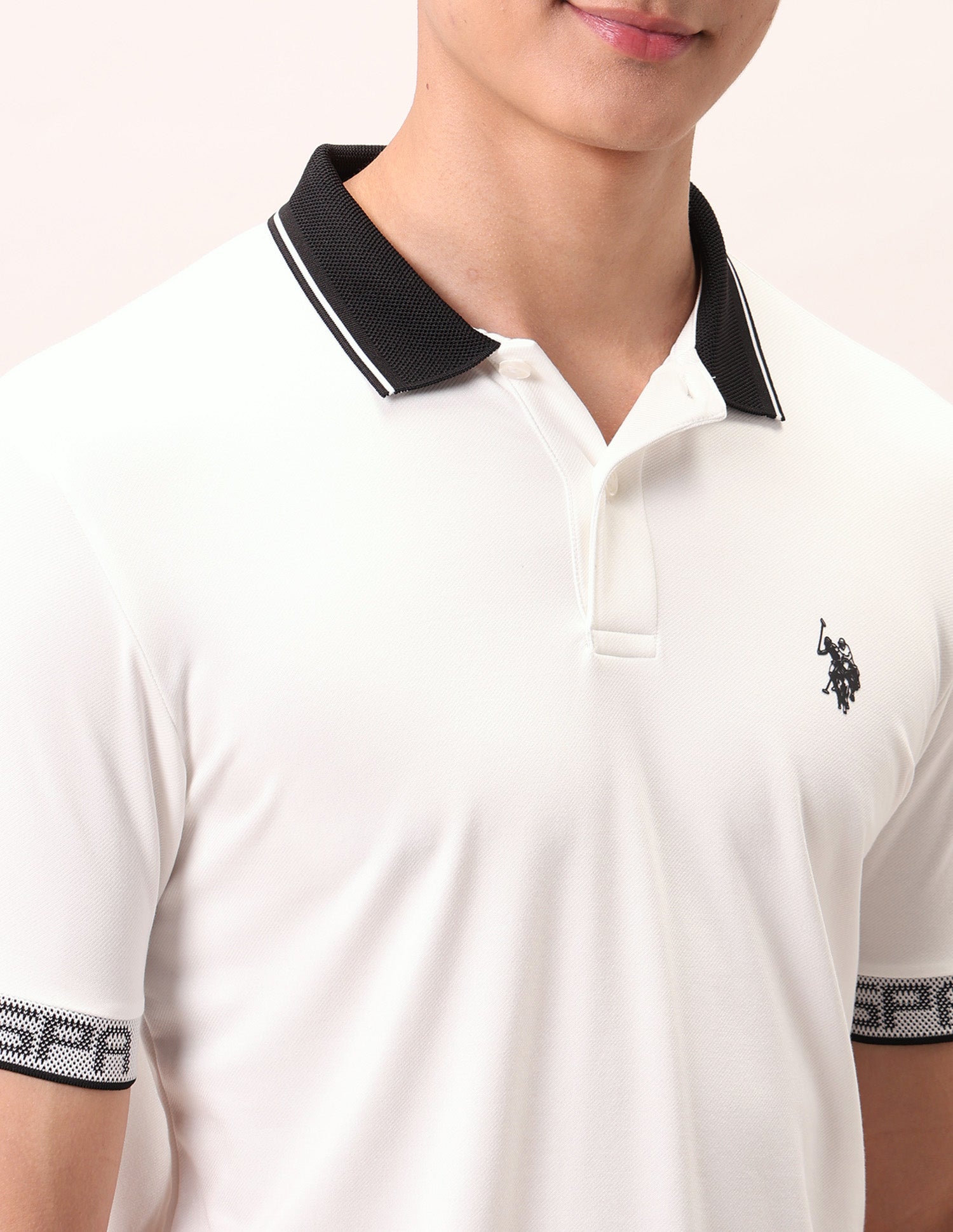 Muscle Fit Outdoor Polo Shirt Ivory - U.S. Polo Assn. India | Large