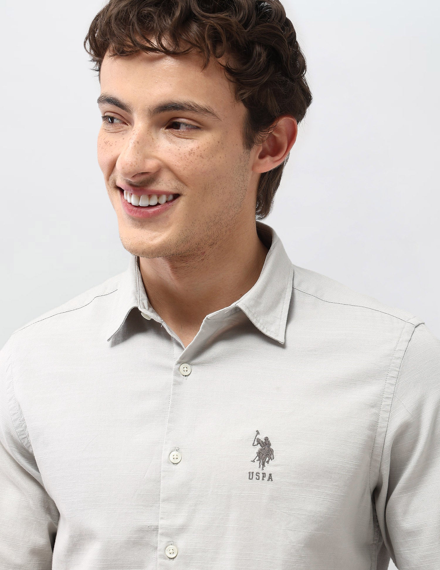 Motel On The Coast Solid Regular Fit Shirt Light Grey - U.S. Polo Assn. India | Large