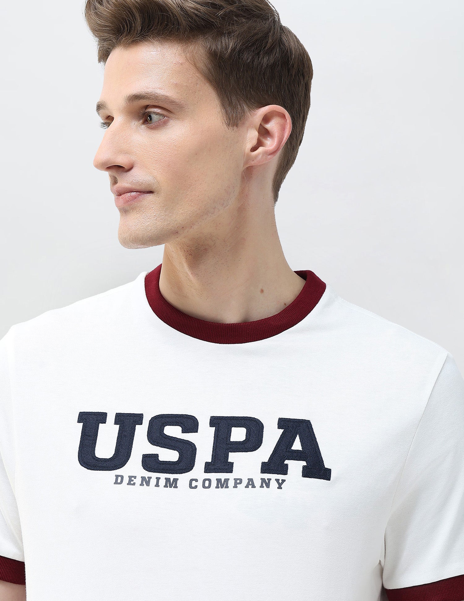 Brand Embroidered Motel On The Coast T-Shirt Ivory - U.S. Polo Assn. India | Large