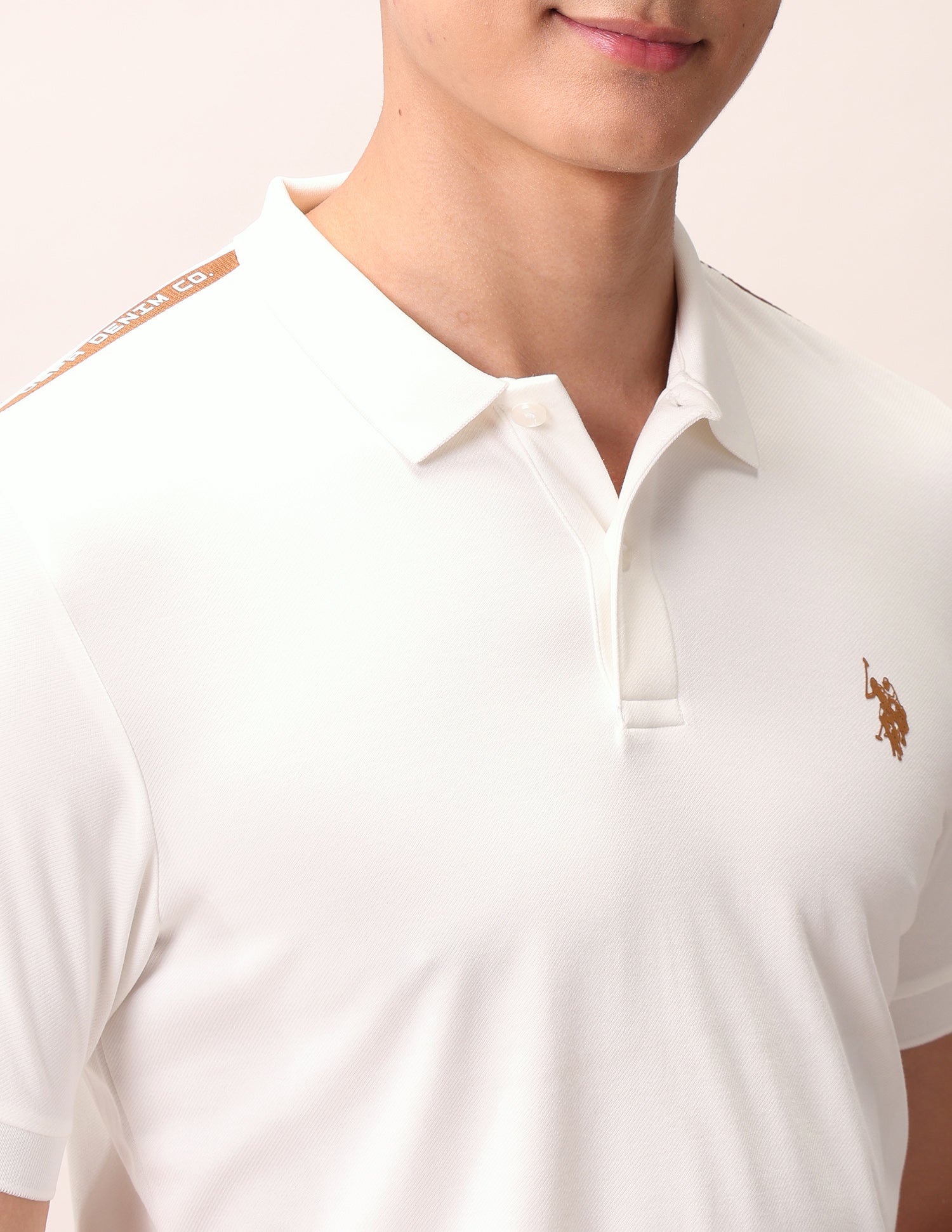 Muscle Fit Outdoor Polo Shirt Ivory - U.S. Polo Assn. India | Large