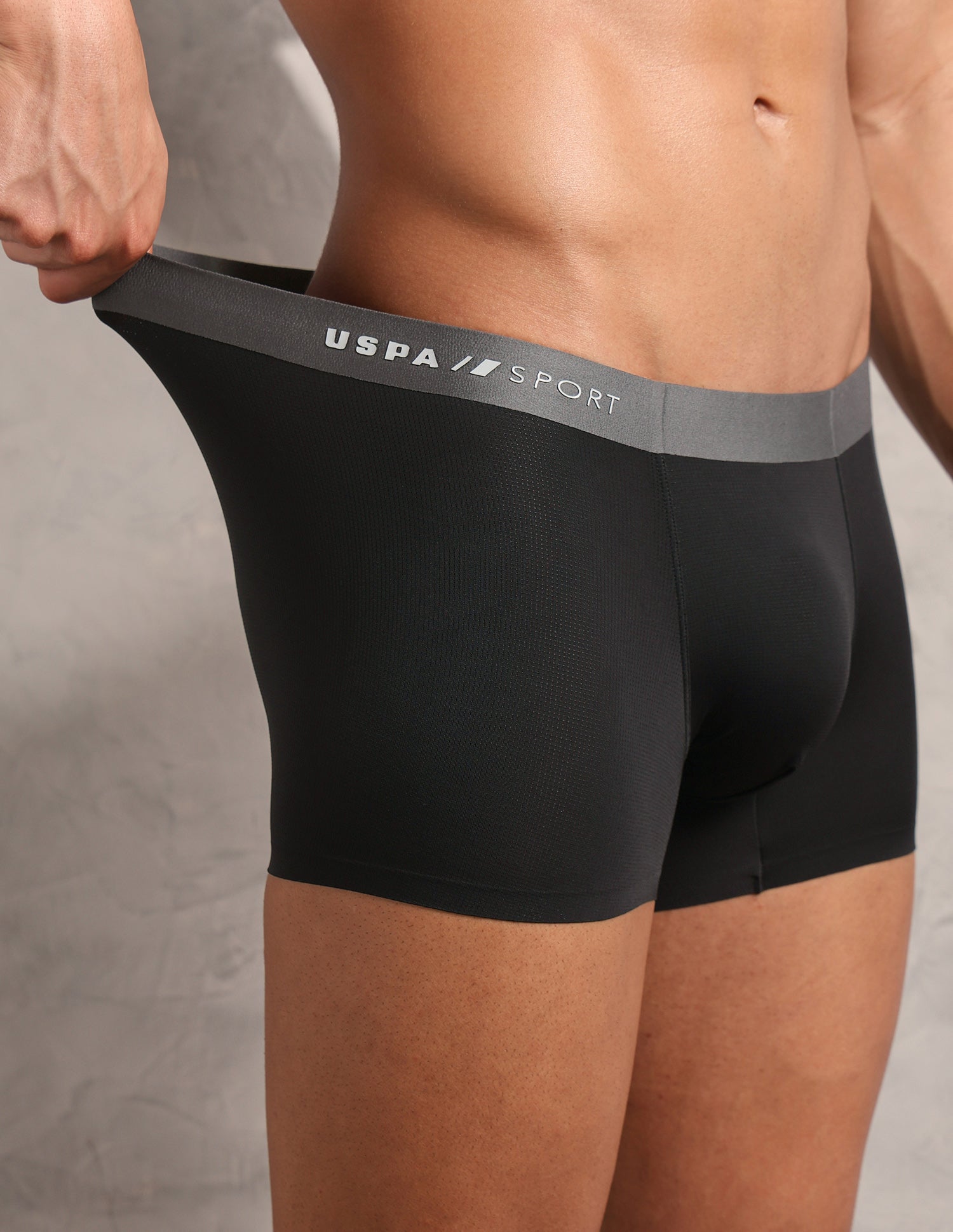 Signature Sports Mesh RT009 Seamless Trunk Black - U.S. Polo Assn. India | Large