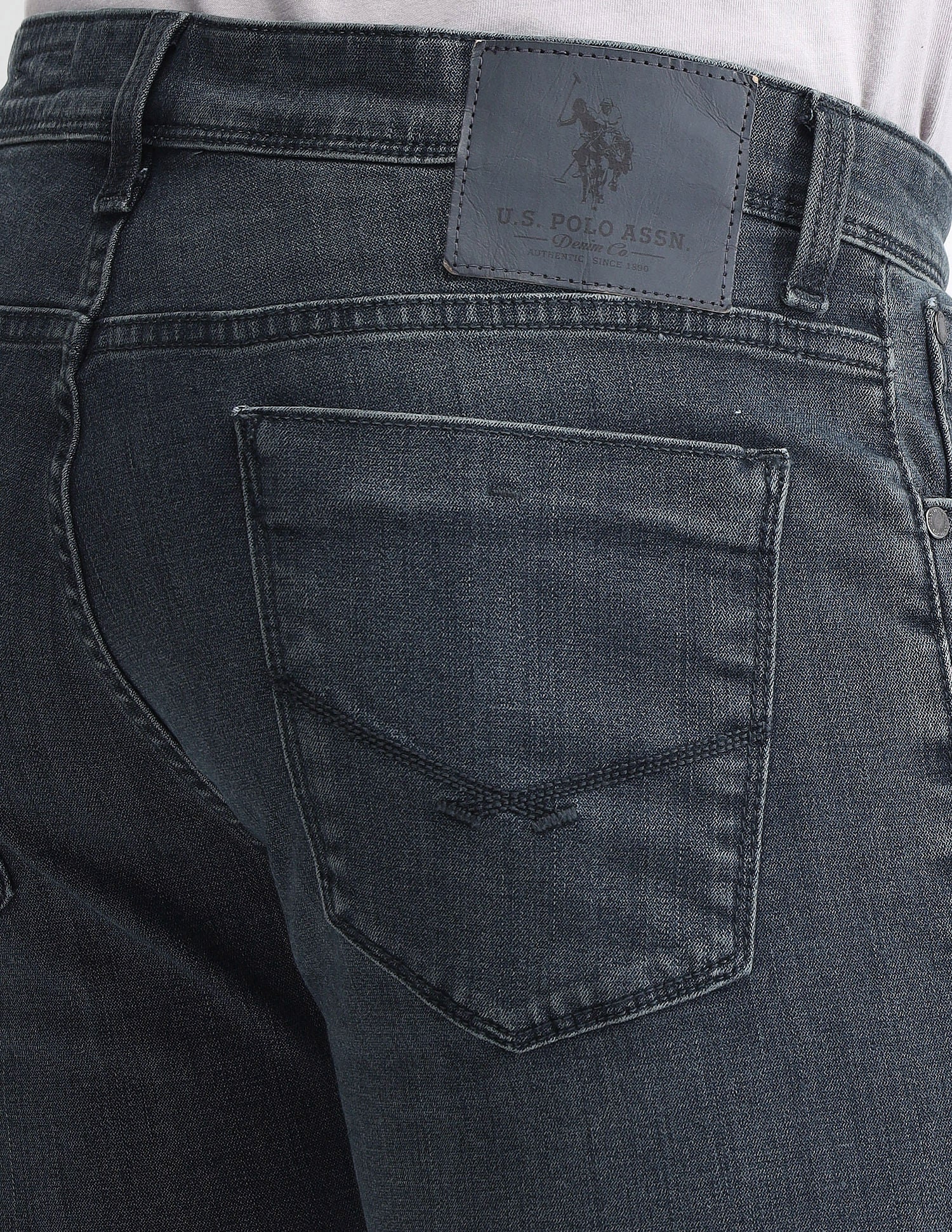 Brandon Slim Tapered Fit Blue Jeans Blue - U.S. Polo Assn. India | Large