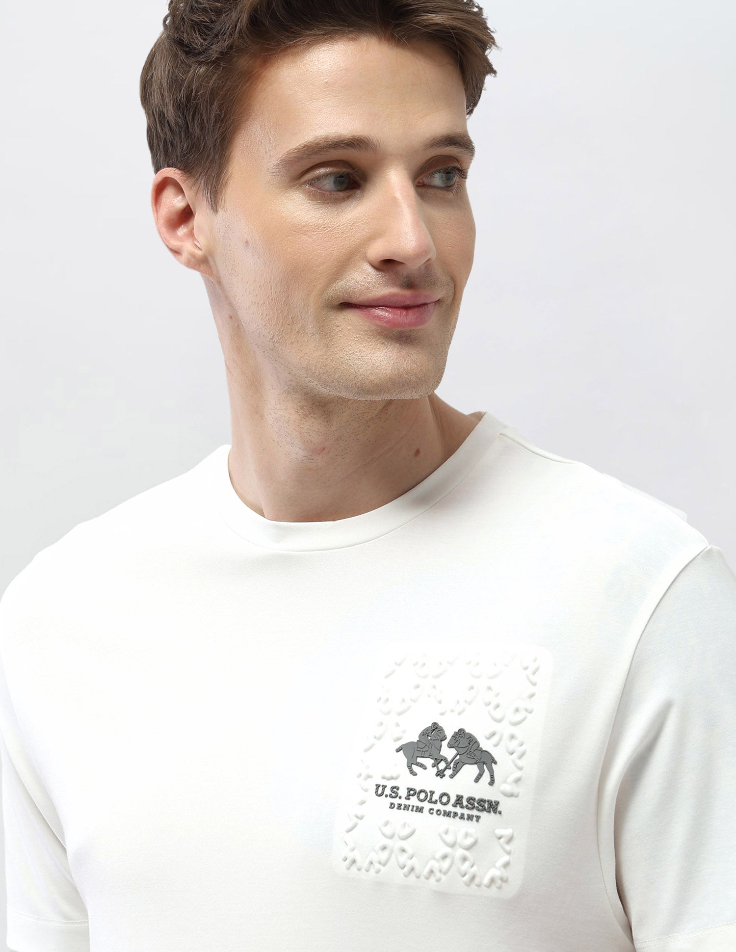 Solid Slim Fit Black & Gold T-Shirt Ivory - U.S. Polo Assn. India | Large