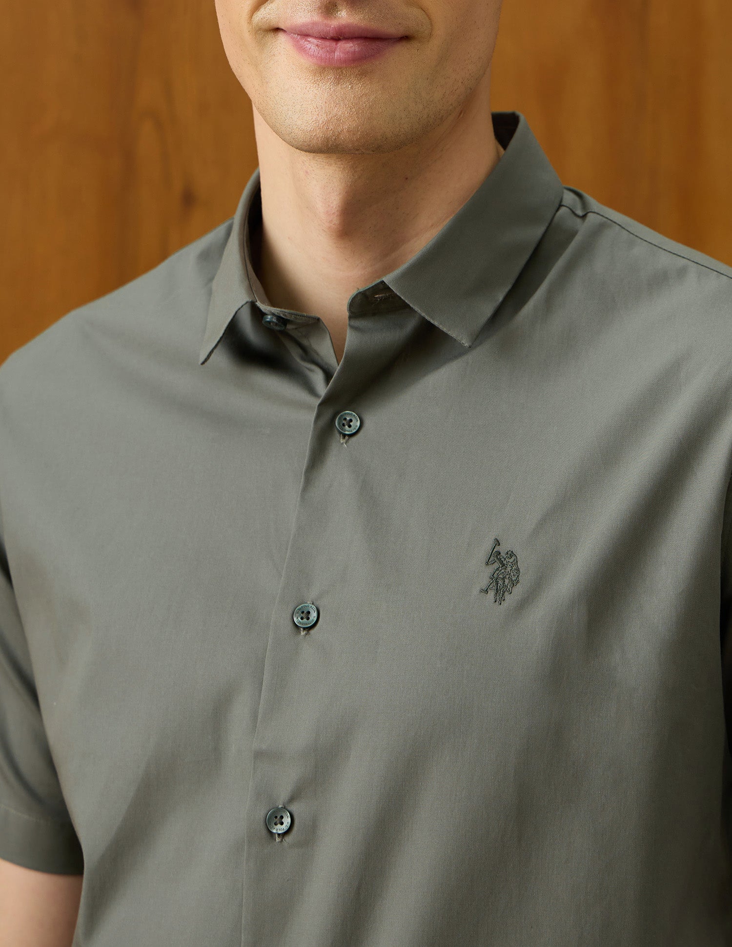 Tailored Fit Equestrian Aisle Theater Shirt Green - U.S. Polo Assn. India | Large