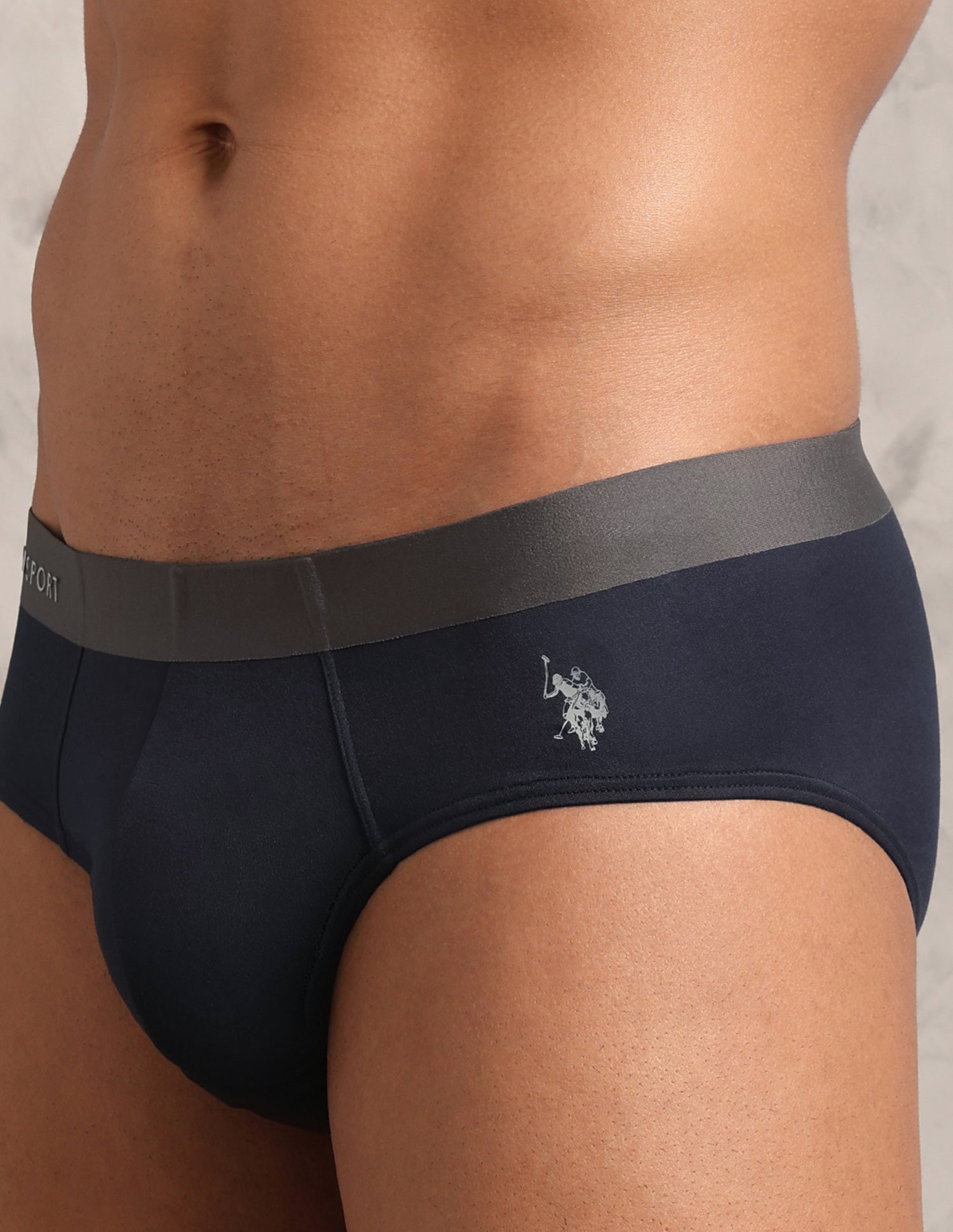 Breathable Seamless Sports RB002 Brief Navy - U.S. Polo Assn. India | Large