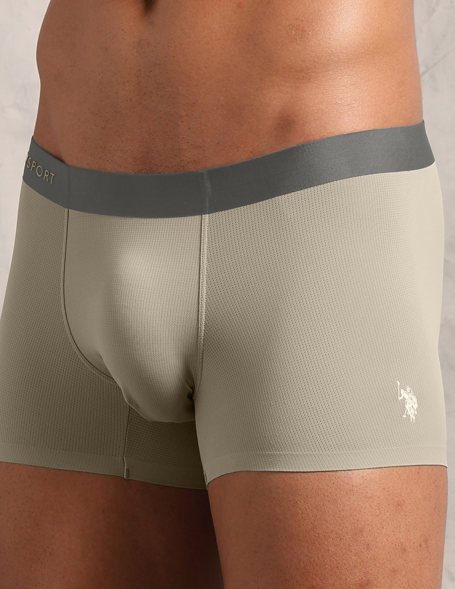 Signature Sports Mesh RT009 Seamless Trunk Chalk - U.S. Polo Assn. India | Large