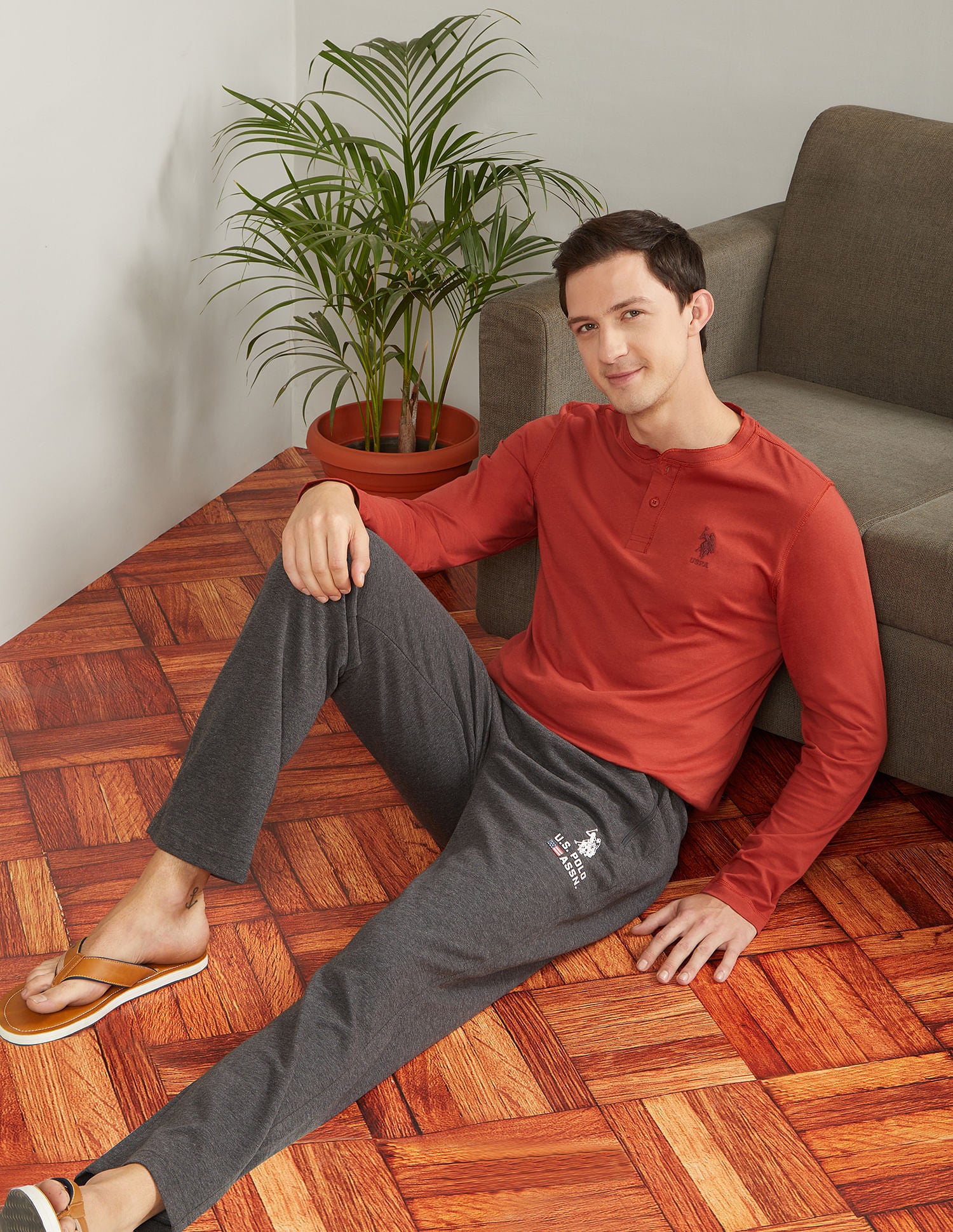 Henley Neck Solid I694 Lounge T-Shirt - Pack Of 1 Cinnabar - U.S. POLO ASSN. | Large