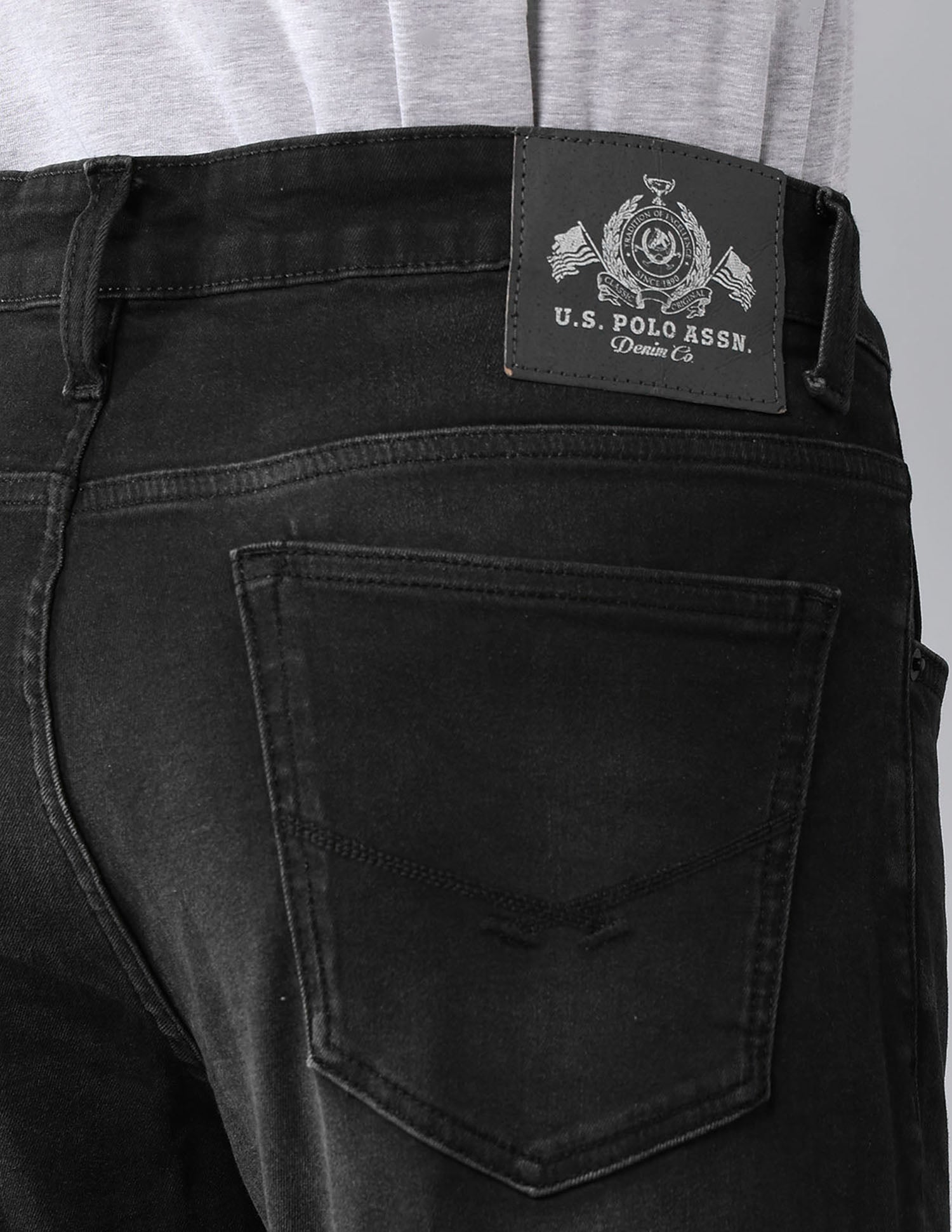 Brandon Slim Tapered Fit Authentic Denim Jeans Black - U.S. Polo Assn. India | Large