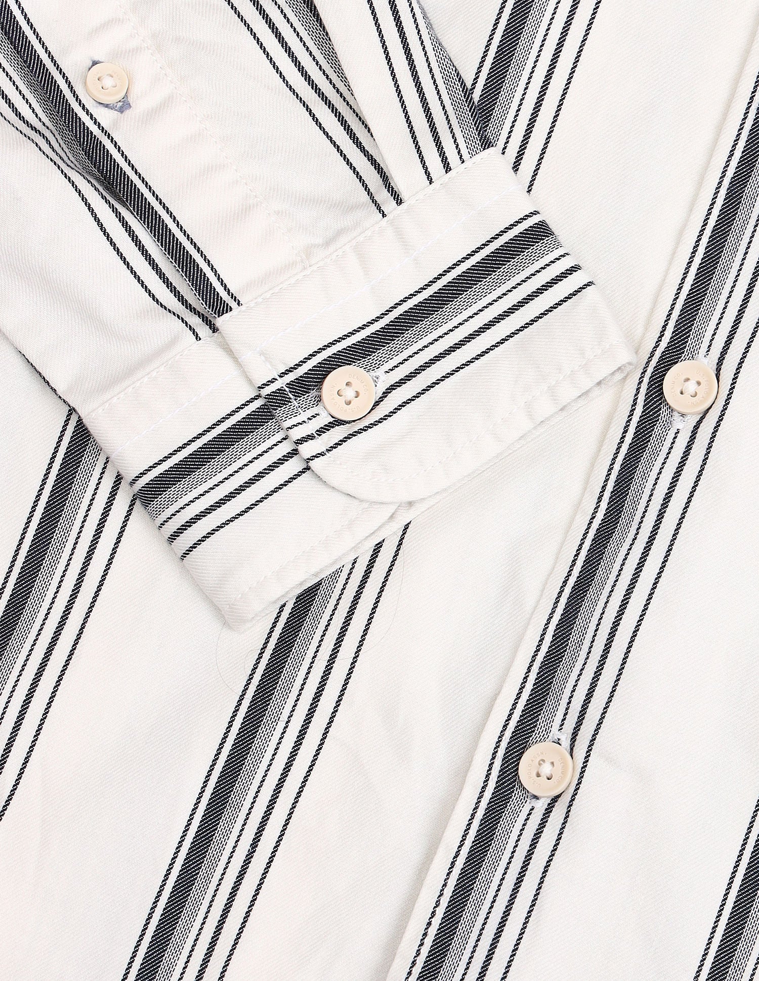Manhattan Slim Fit Striped Shirt Ivory - U.S. Polo Assn. India | Large