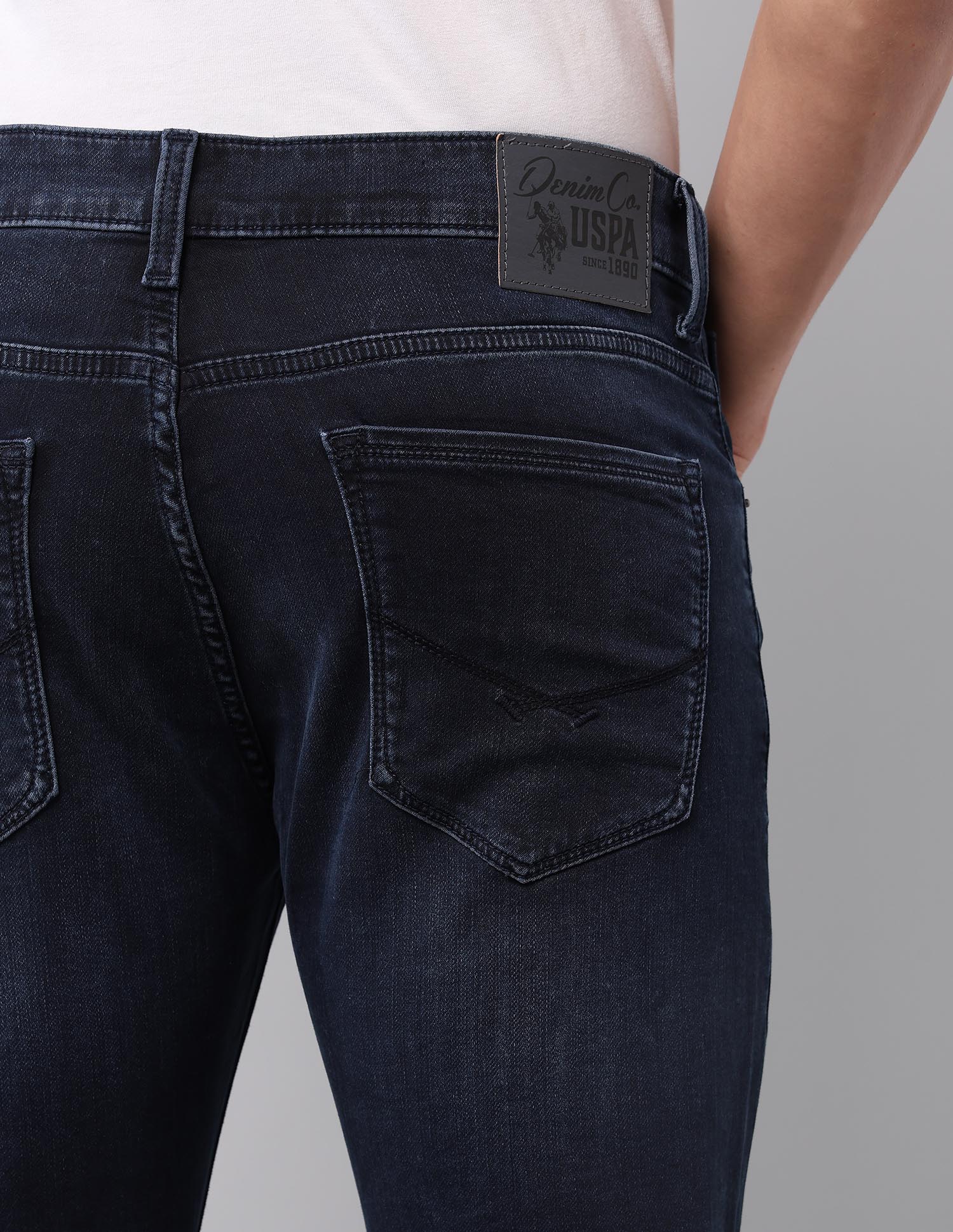 Henry Tapered Fit Blue Jeans Dark Wash - U.S. Polo Assn. India | Large