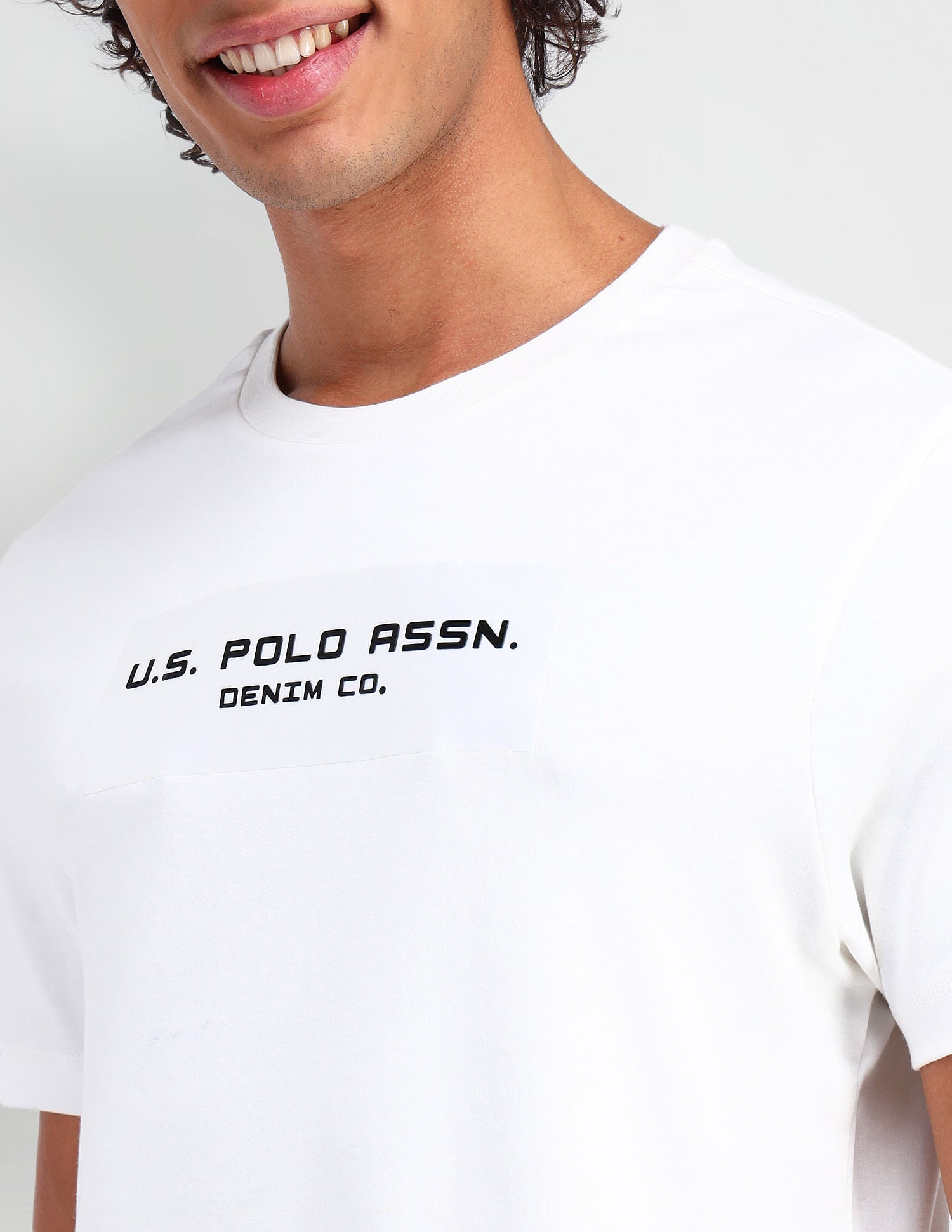 Muscle Fit Brand Print T-Shirt Ivory - U.S. Polo Assn. India | Large