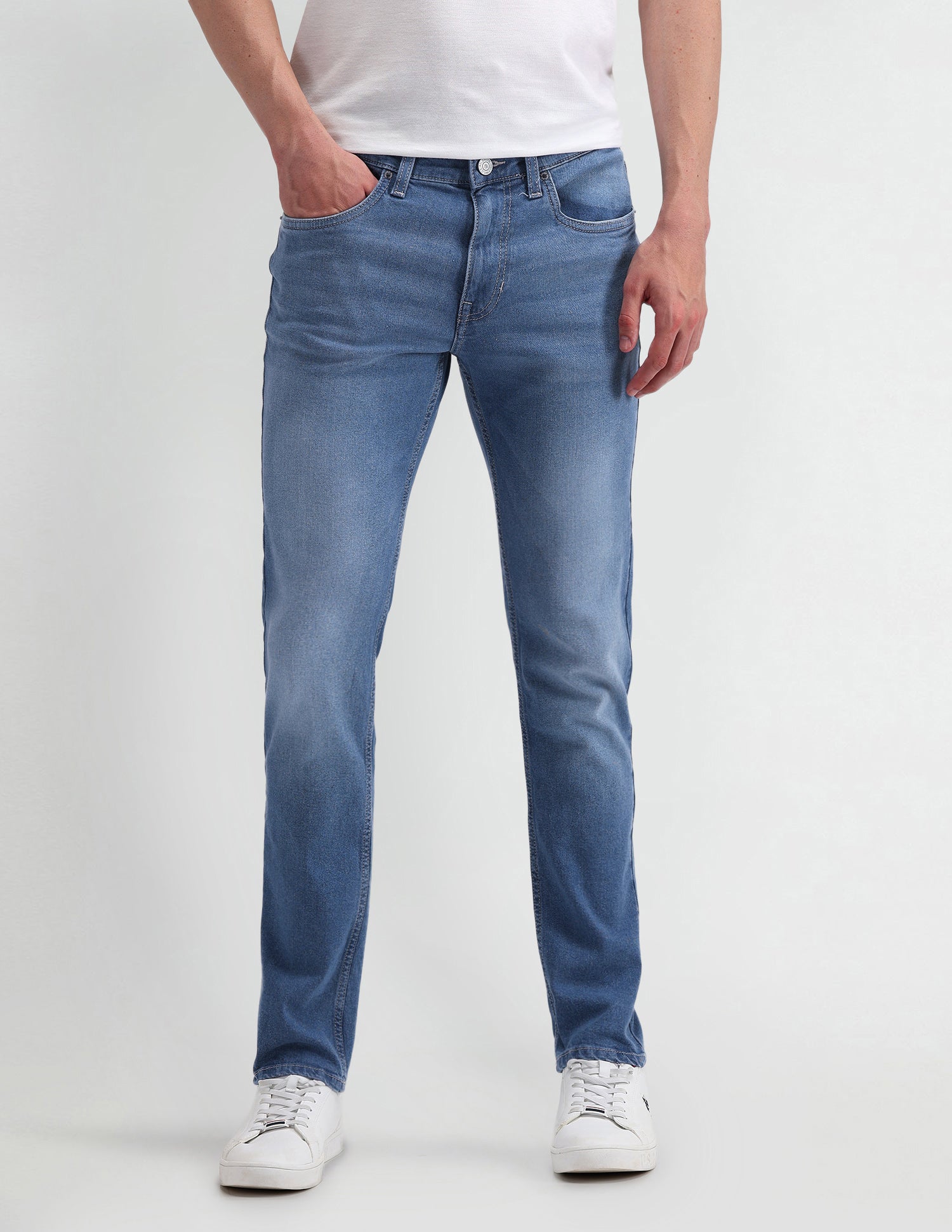Brandon Slim Fit Tapered Blue Jeans Blue - U.S. Polo Assn. India | Large