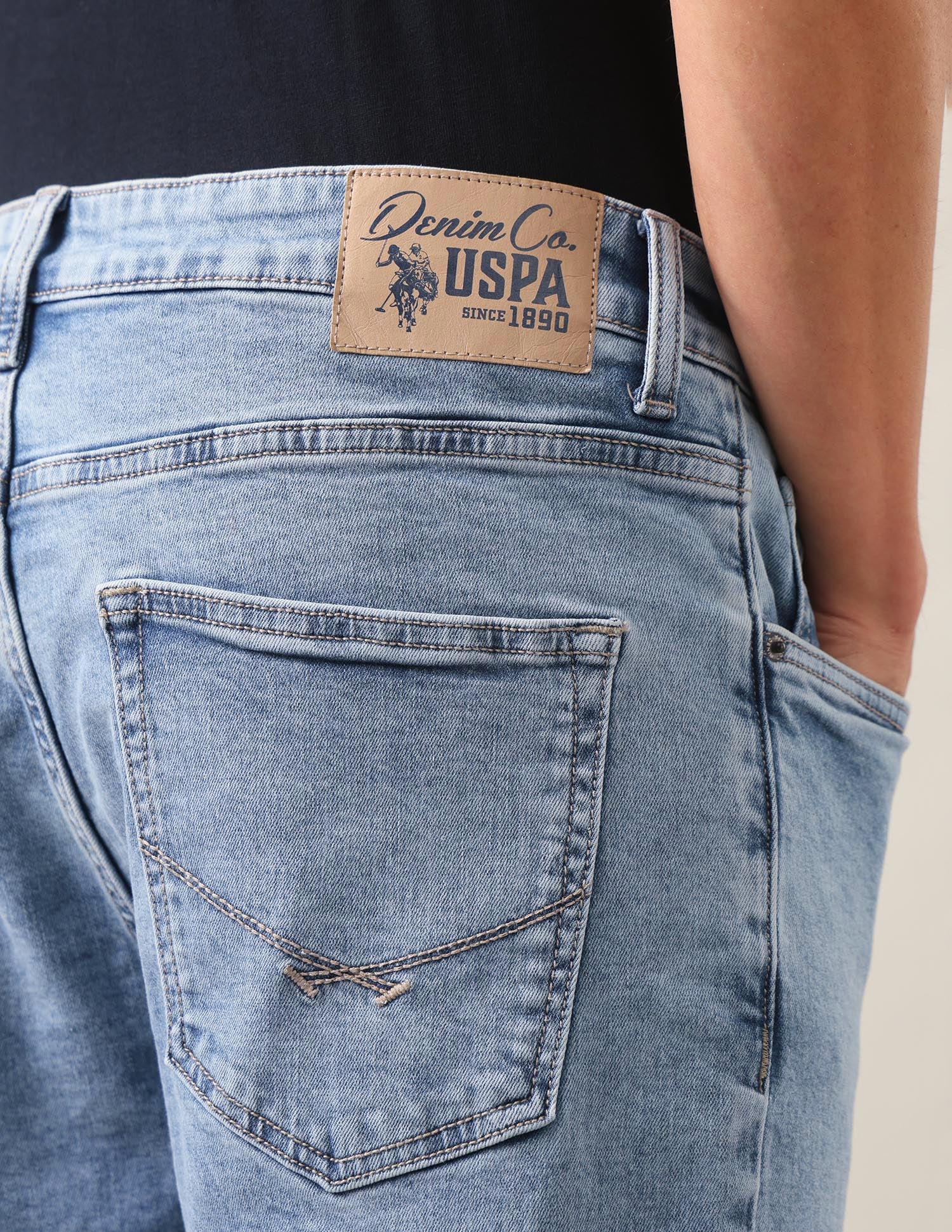 Cole Comfort Cropped Fit Blue Jeans Light Indigo - U.S. Polo Assn. India | Large