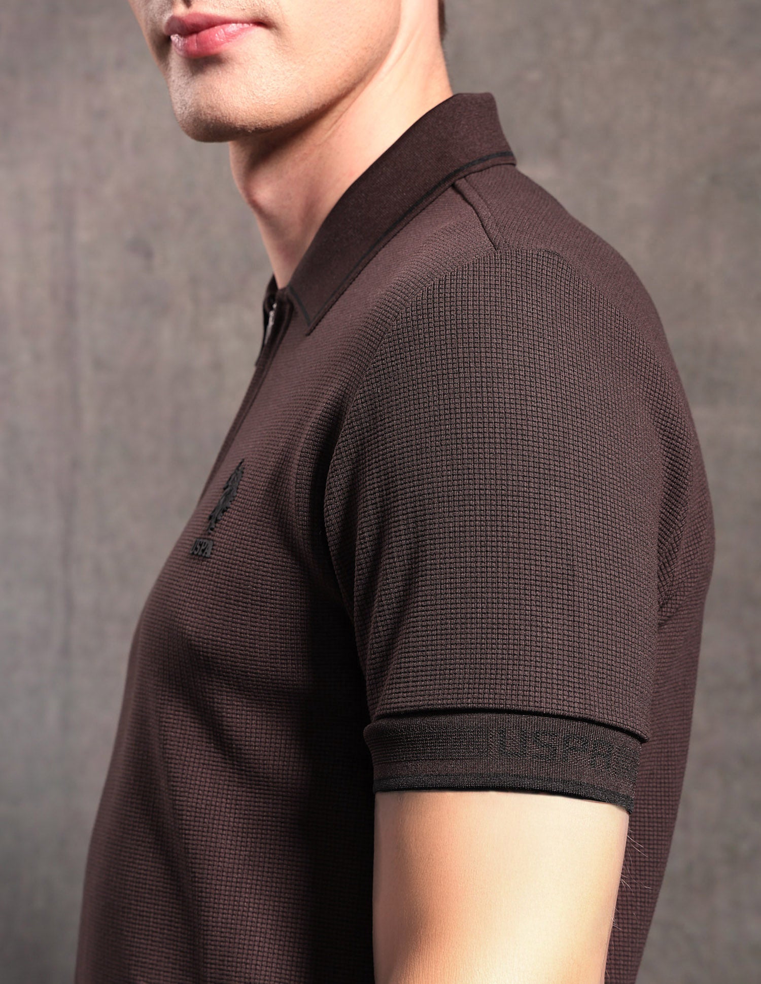 Black & Gold Textured Polo Shirt Dark Brown - U.S. POLO ASSN. | Large
