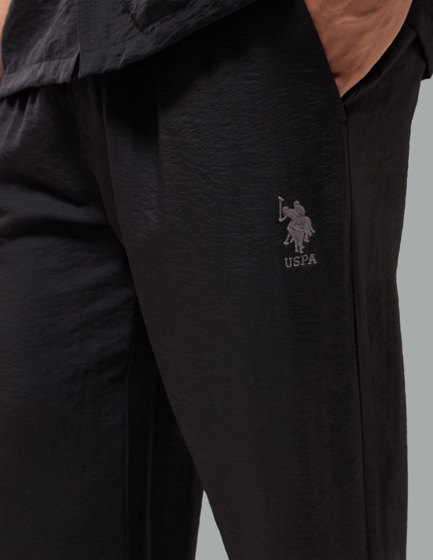 Crinkled Featherlight OESS02 Sleep Set Black - U.S. Polo Assn. India | Large