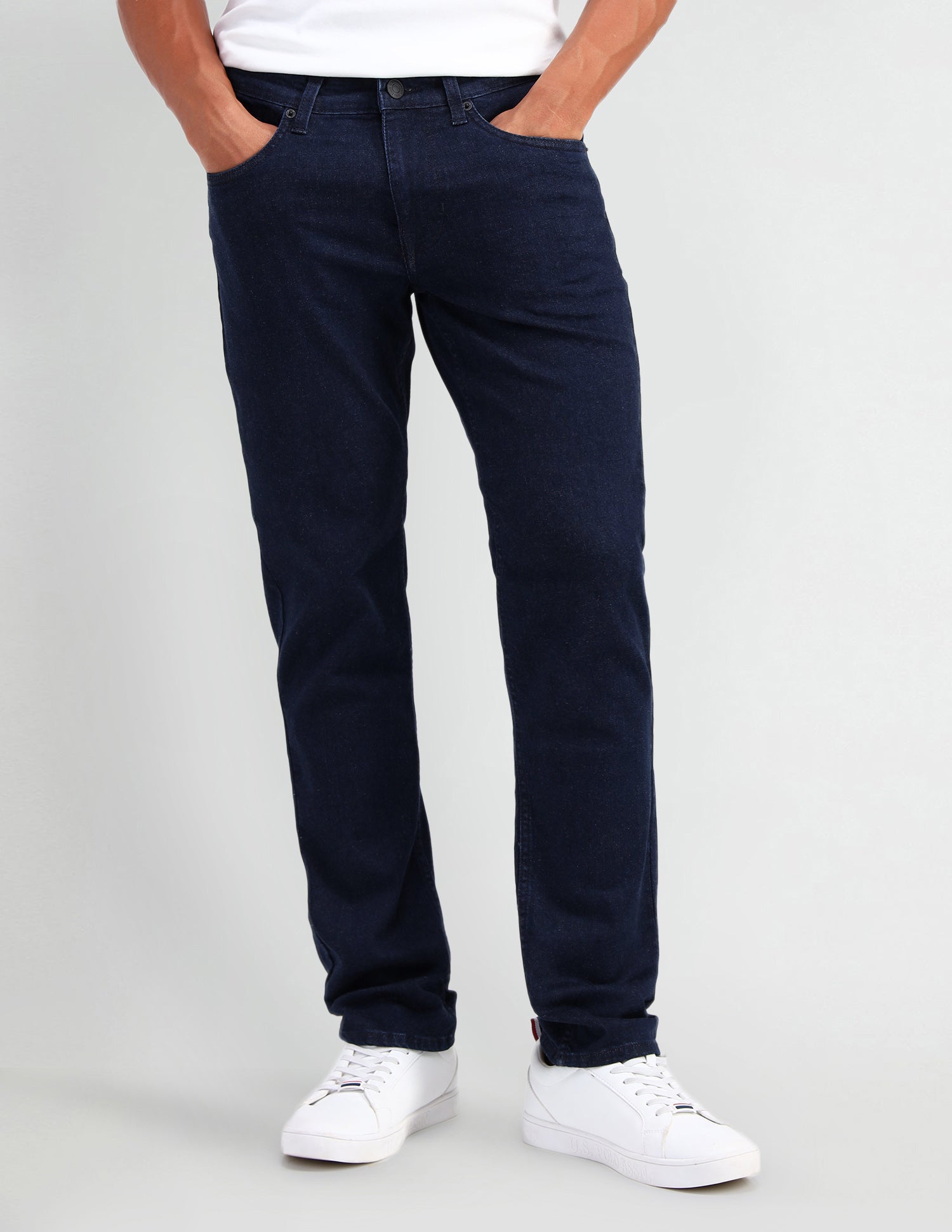 Brandon Slim Tapered Fit Blue Jeans Blue - U.S. Polo Assn. India | Large