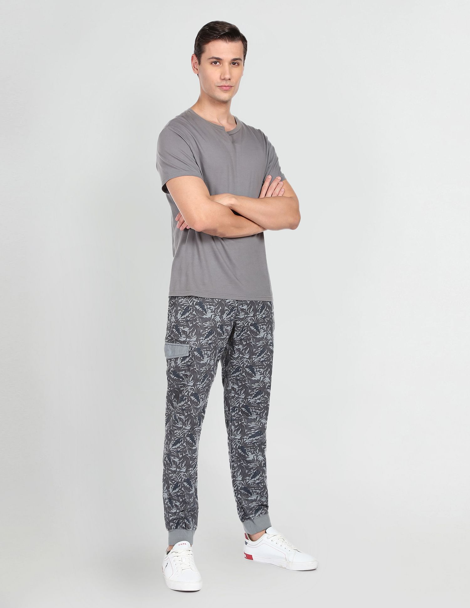 Men Mid Rise Floral Cargo Joggers Grey - U.S. POLO ASSN. | Large
