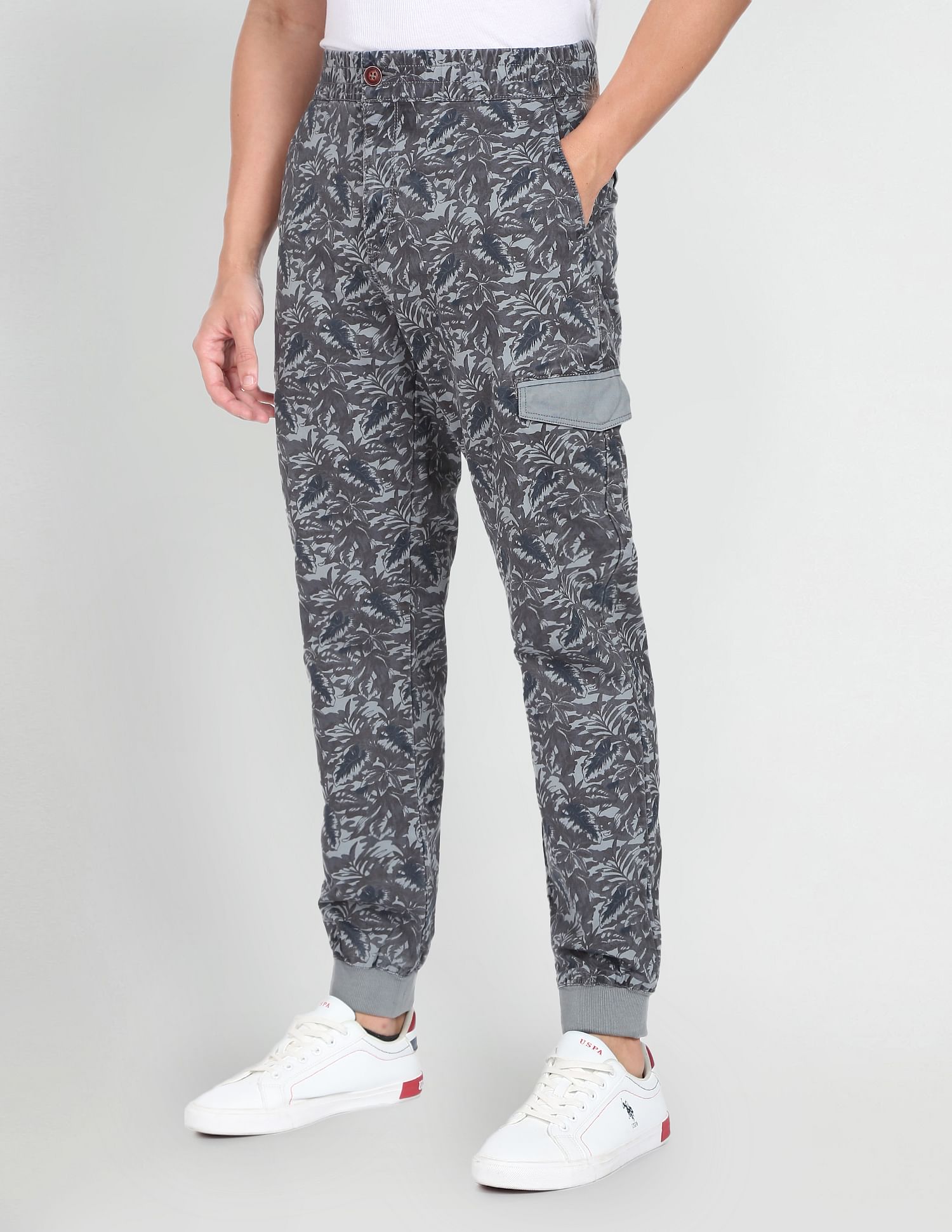 Men Mid Rise Floral Cargo Joggers Grey - U.S. POLO ASSN. | Large